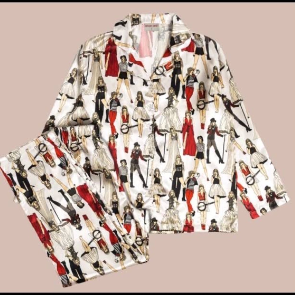 NWT Taylor Swift Red Era Eras Pajamas PJs